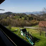Bed & Breakfast Adventure Farm *