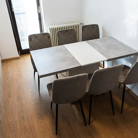 krevet i doručak Adventure Farm *