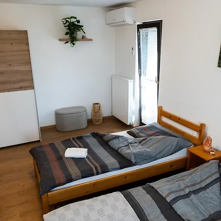 krevet i doručak Adventure Farm Store