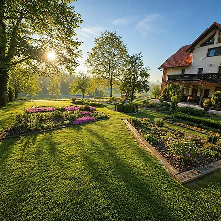Adventure Farm Oda ve Kahvaltı *