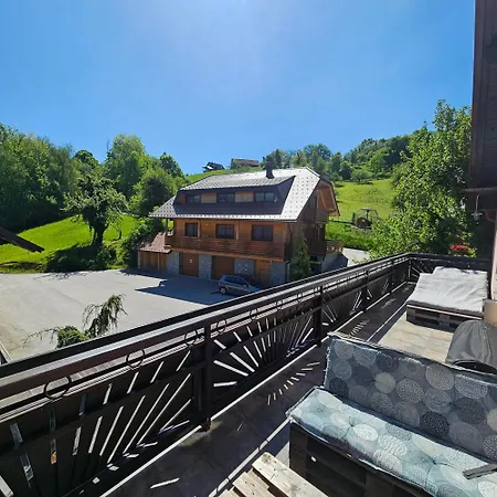 Oda ve Kahvaltı Adventure Farm Store