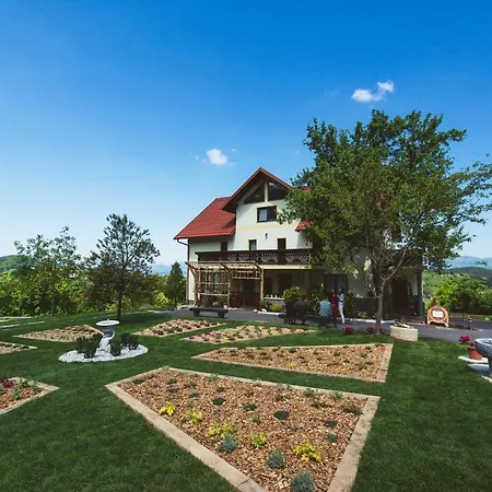 Adventure Farm Nocleg ze śniadaniem *